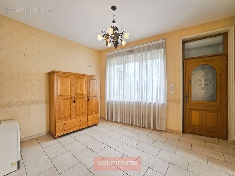 Maison à CROISILLES