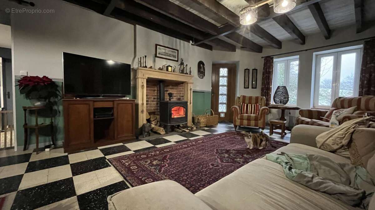 Maison à SAINT-NIZIER-SUR-ARROUX