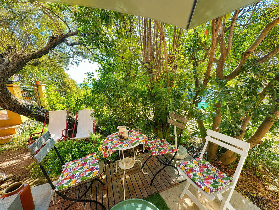 Charme garanti - plain pied 120 m2 bon etat - grand terrain sollies ville colline - piscine hors sol - photo 14
