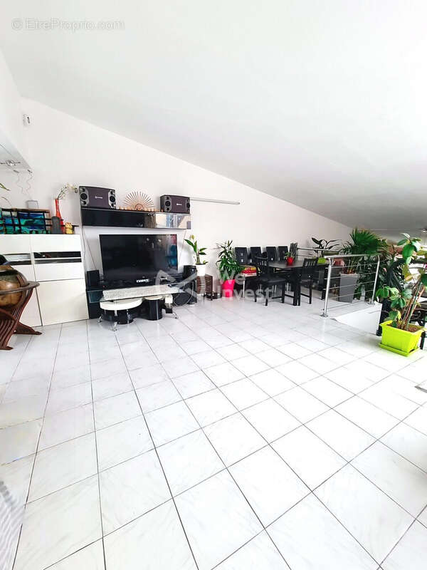 Appartement à TORCY
