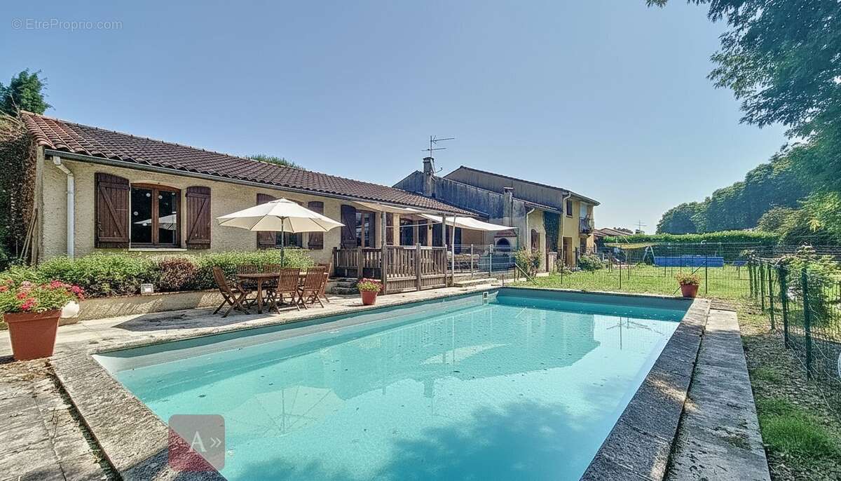 Maison à SAINT-SULPICE