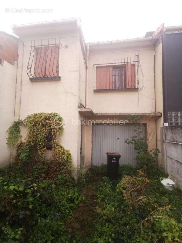 Maison à rénover ! Beau potentiel - photo 5