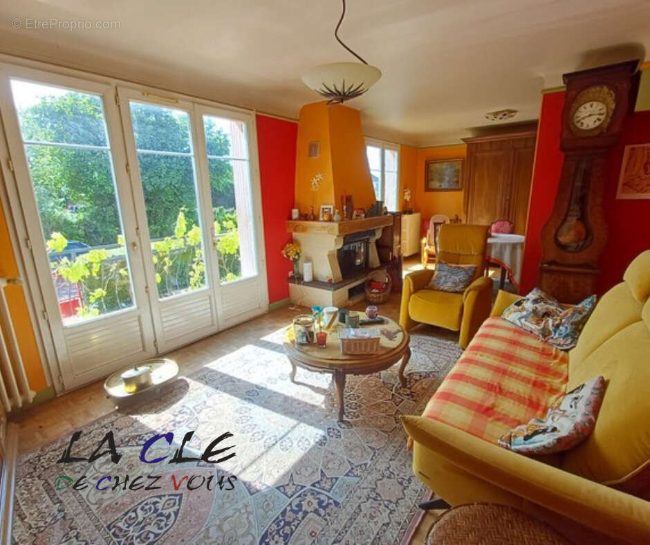 Maison à COULONGES-SUR-L'AUTIZE