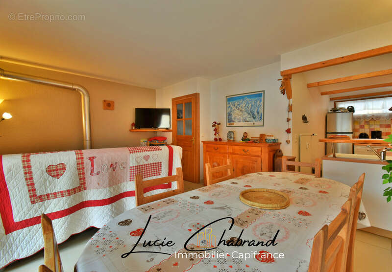 Appartement à CEILLAC