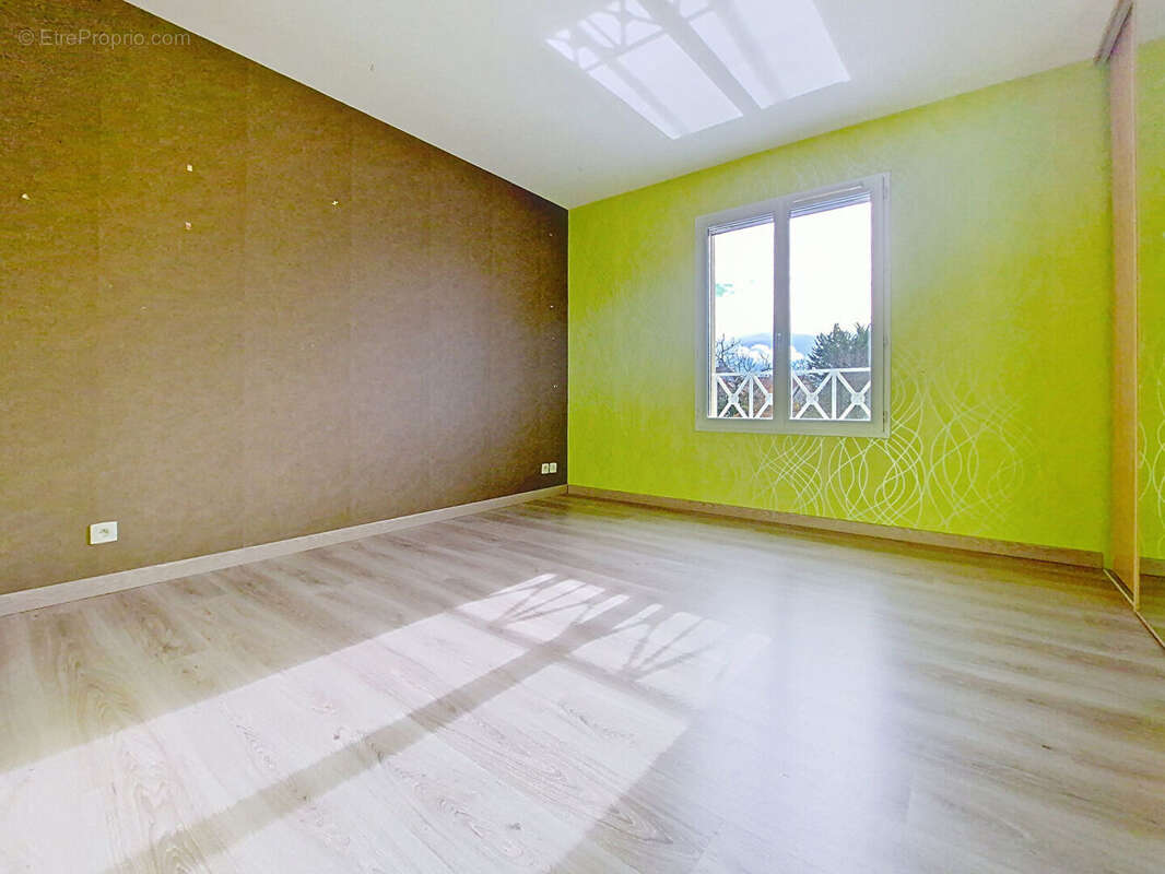 Maison à BOISSET-LES-MONTROND