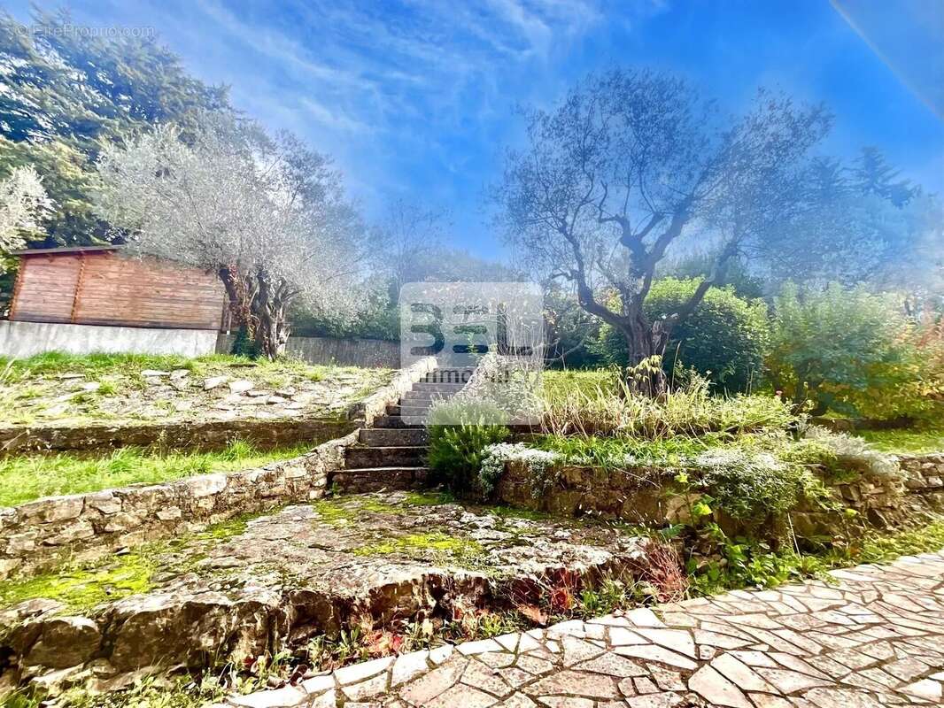 Maison à BAGNOLS-SUR-CEZE