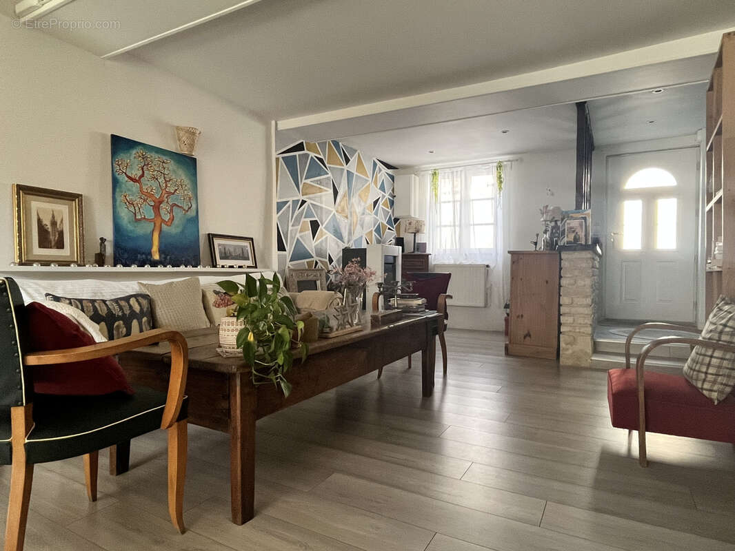 Maison avec cour interieur en plein  centre d' Argentan - photo 2
