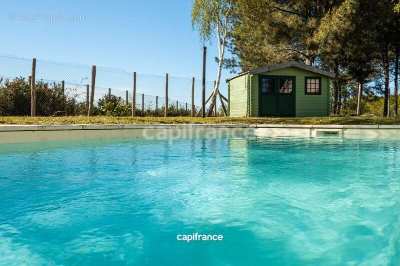 Maison à MONCE-EN-BELIN