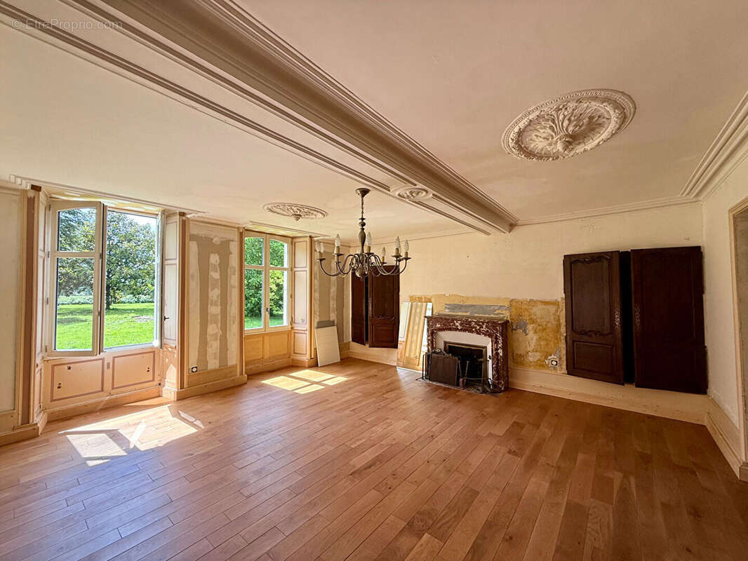 Maison à PERIGNE
