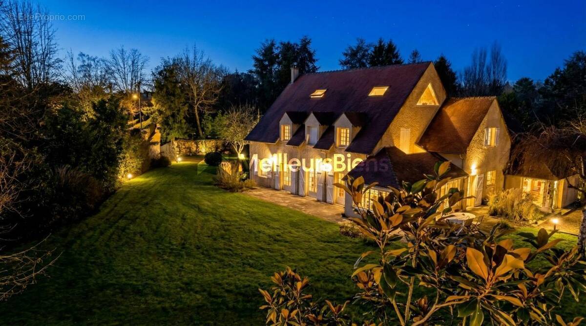 Maison à FEUCHEROLLES