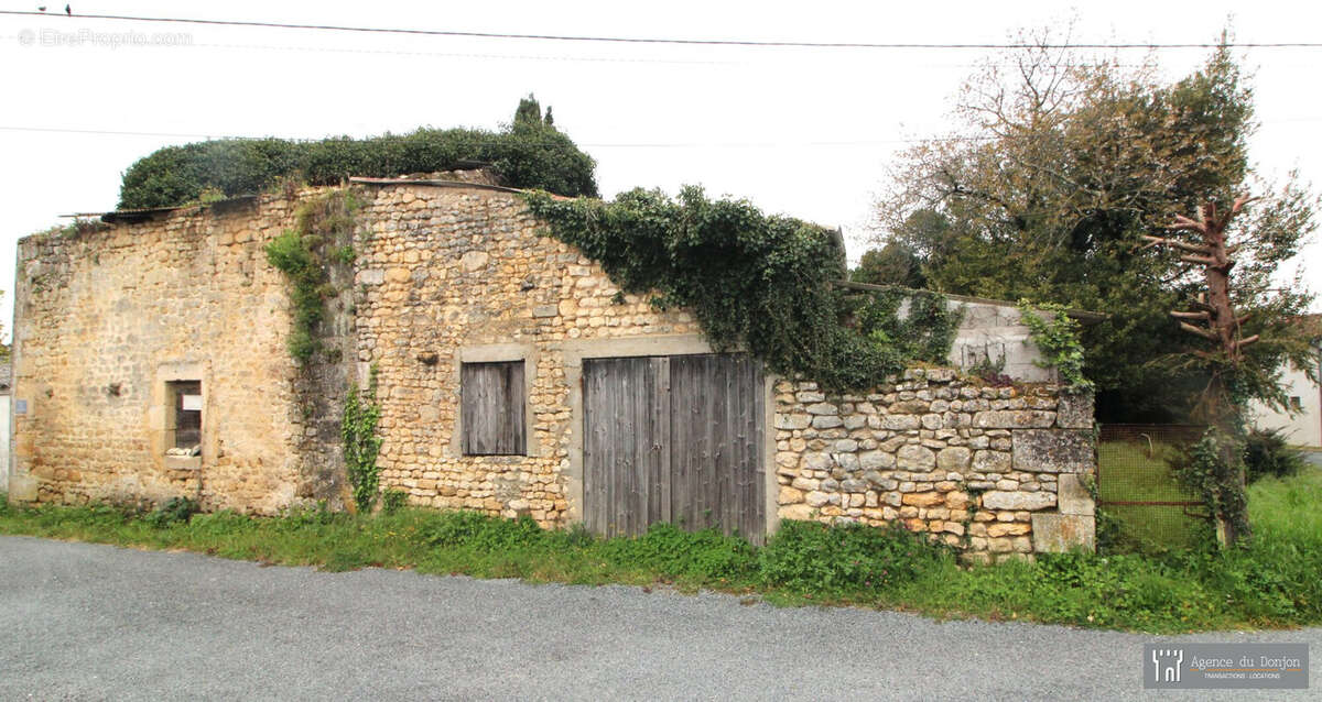 Maison à TANZAC