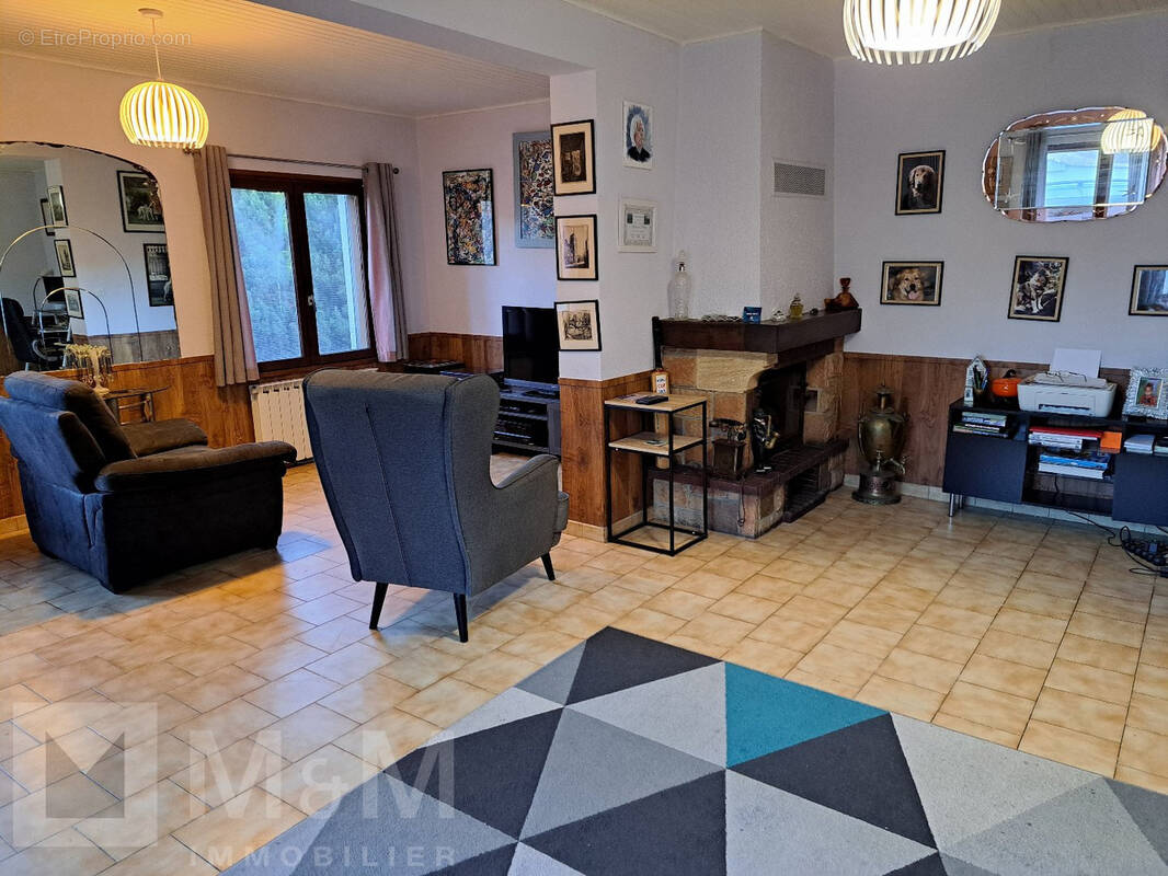 Maison à QUILLAN