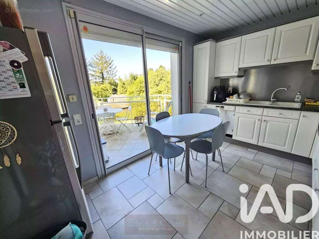 Maison 215 m² à Villemandeur  - photo 7
