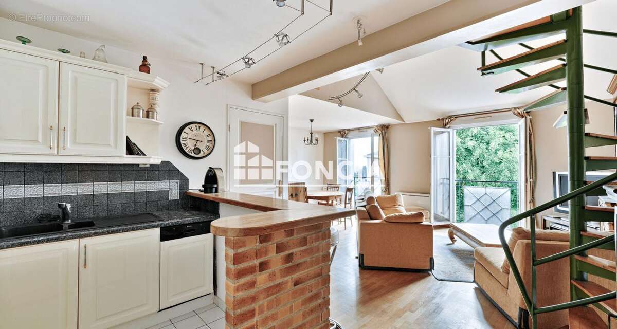 Appartement à LE PLESSIS-ROBINSON