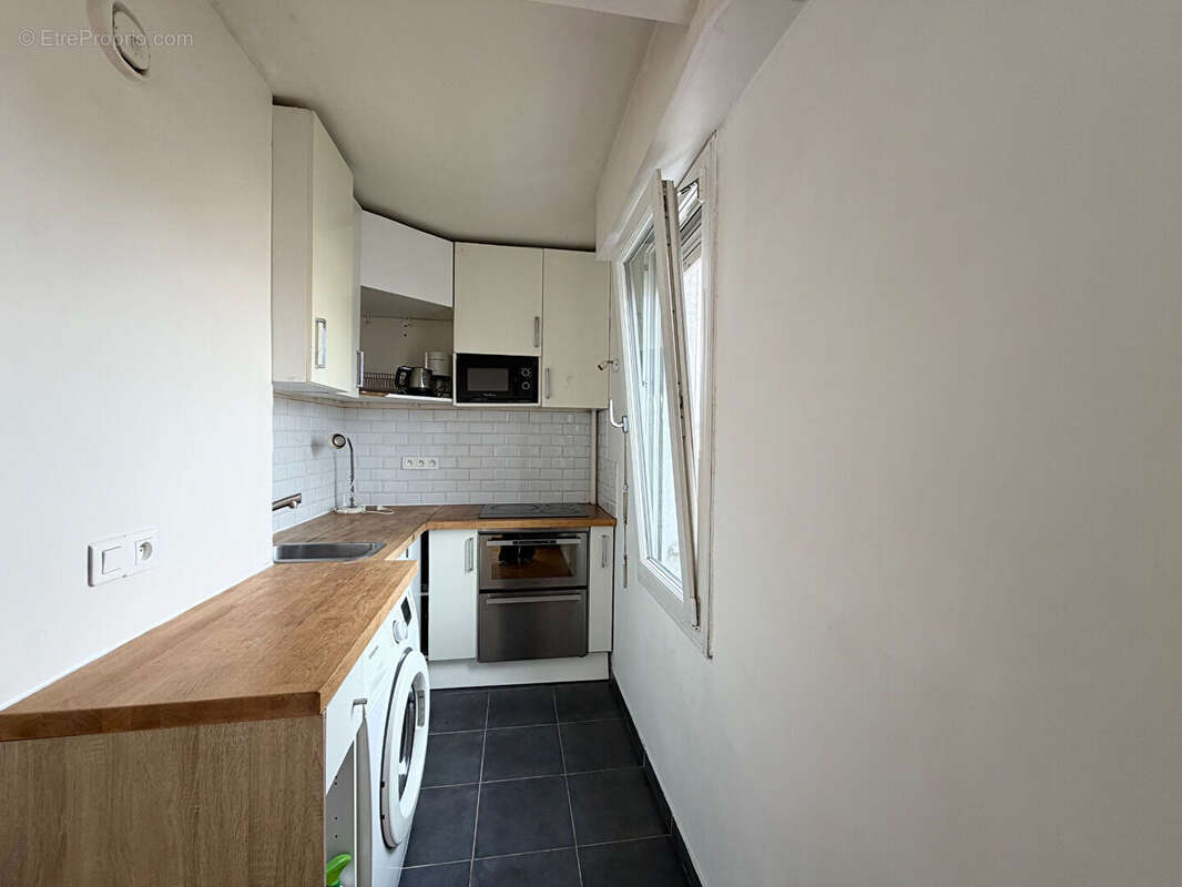 Appartement à PARIS-18E