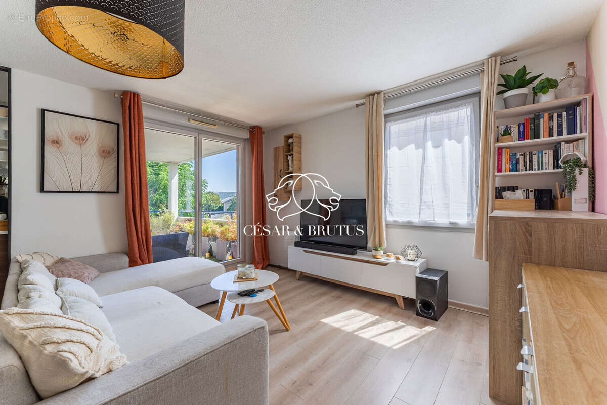 Appartement à L'ISLE-D'ABEAU