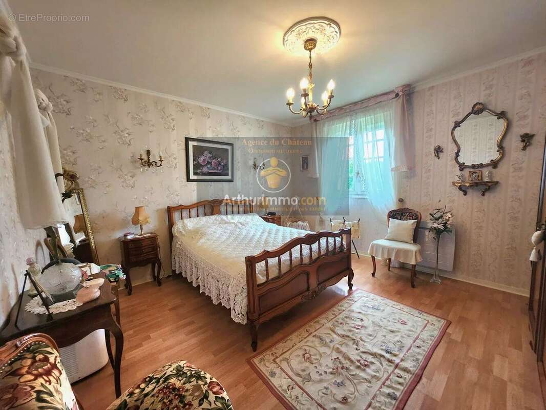 Maison à CHENNEVIERES-SUR-MARNE