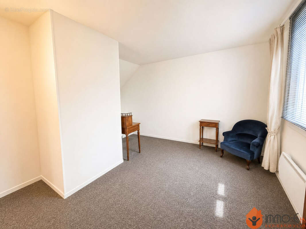 Maison 134 m² à Esbly  - photo 8
