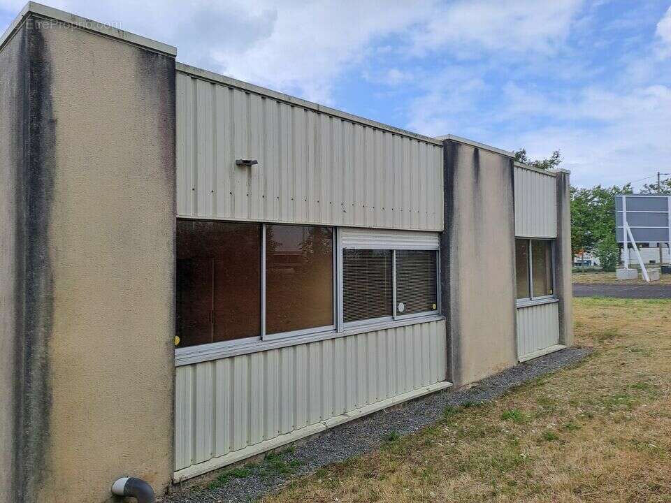 Local d'activite a vendre - photo 3