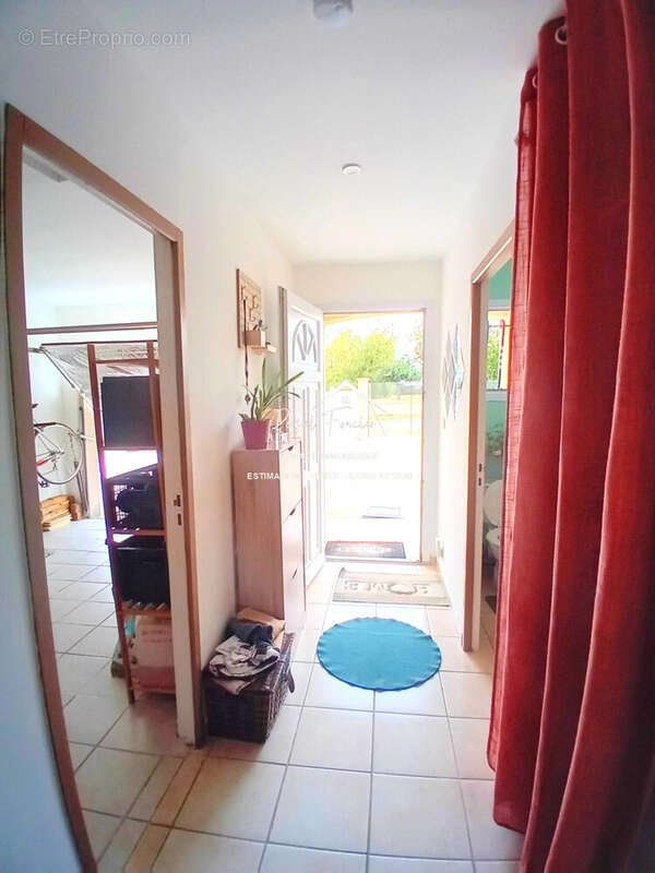 Entrée  - Maison à LEIGNE-LES-BOIS