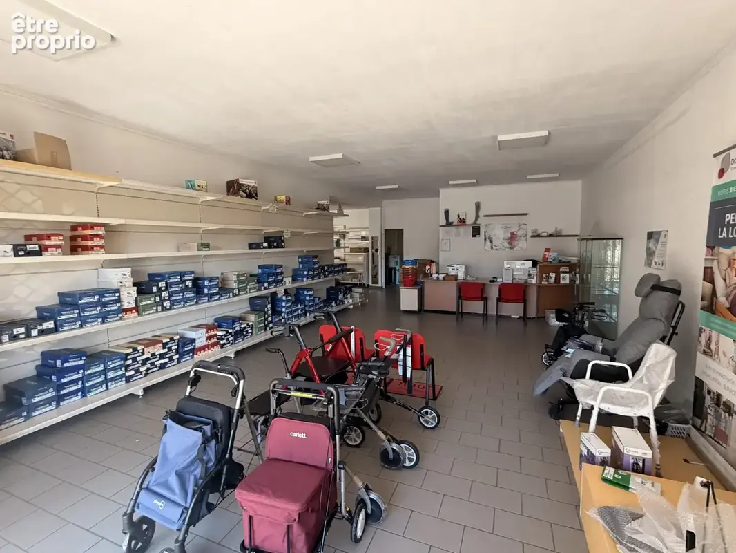 Commerce 270 m² à Craponne  - photo 5