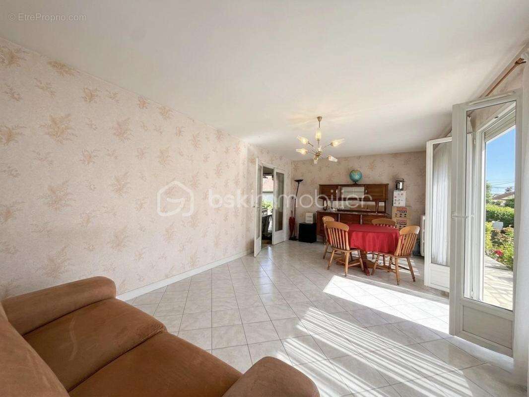 Maison à PONTAULT-COMBAULT
