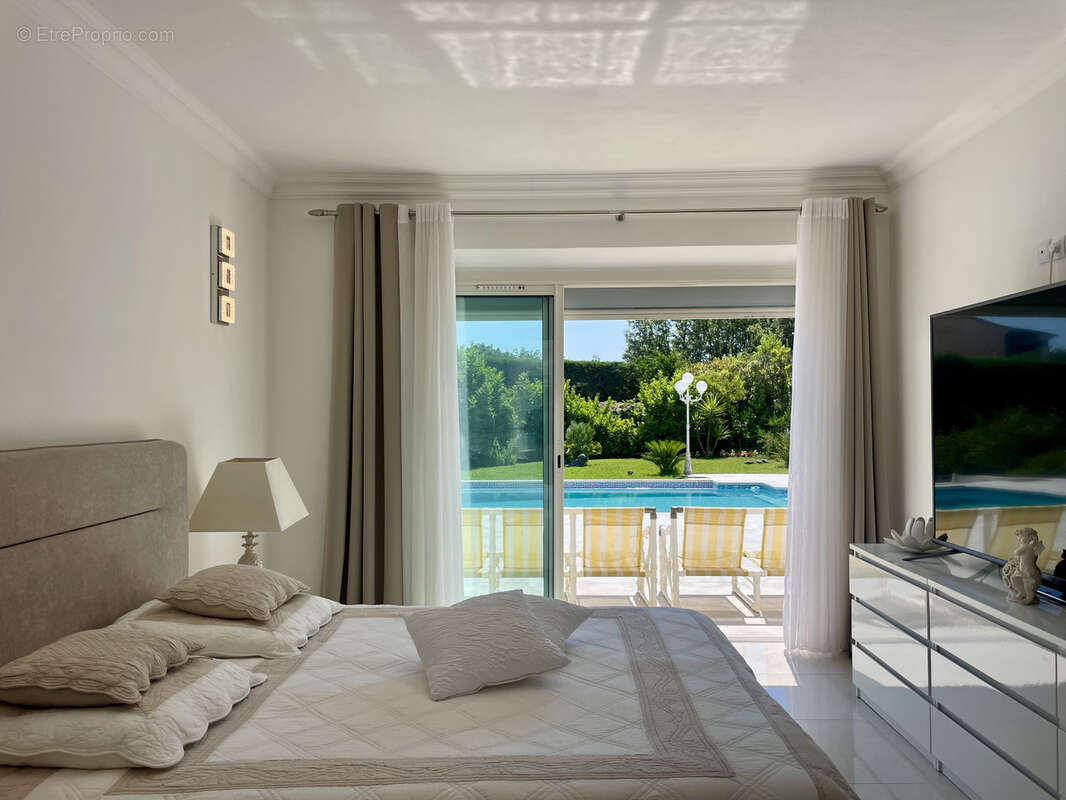 Maison à VALLAURIS