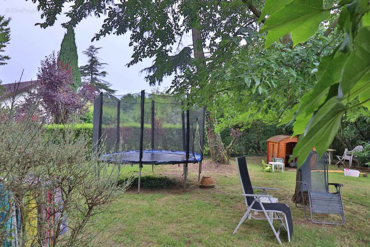 Maison à CHARBONNIERES-LES-BAINS