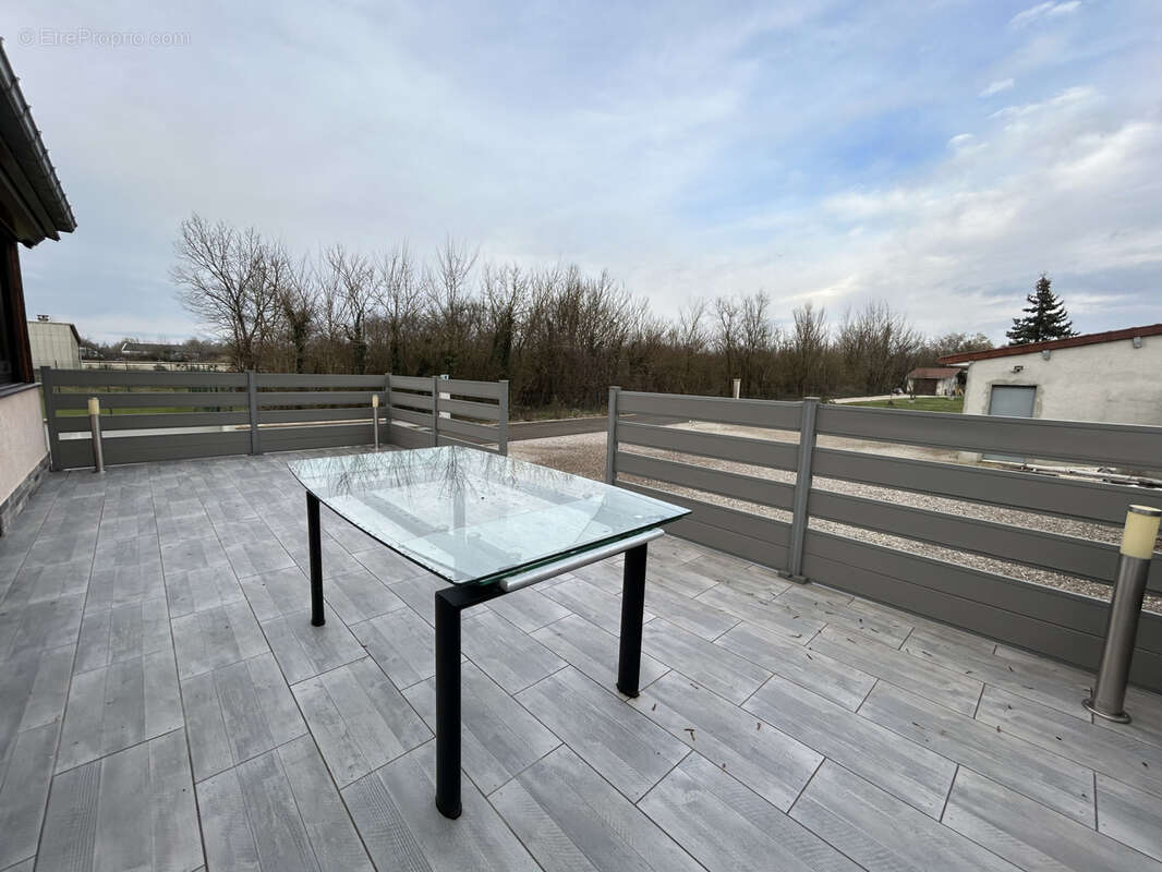 Maison à FRIGNICOURT