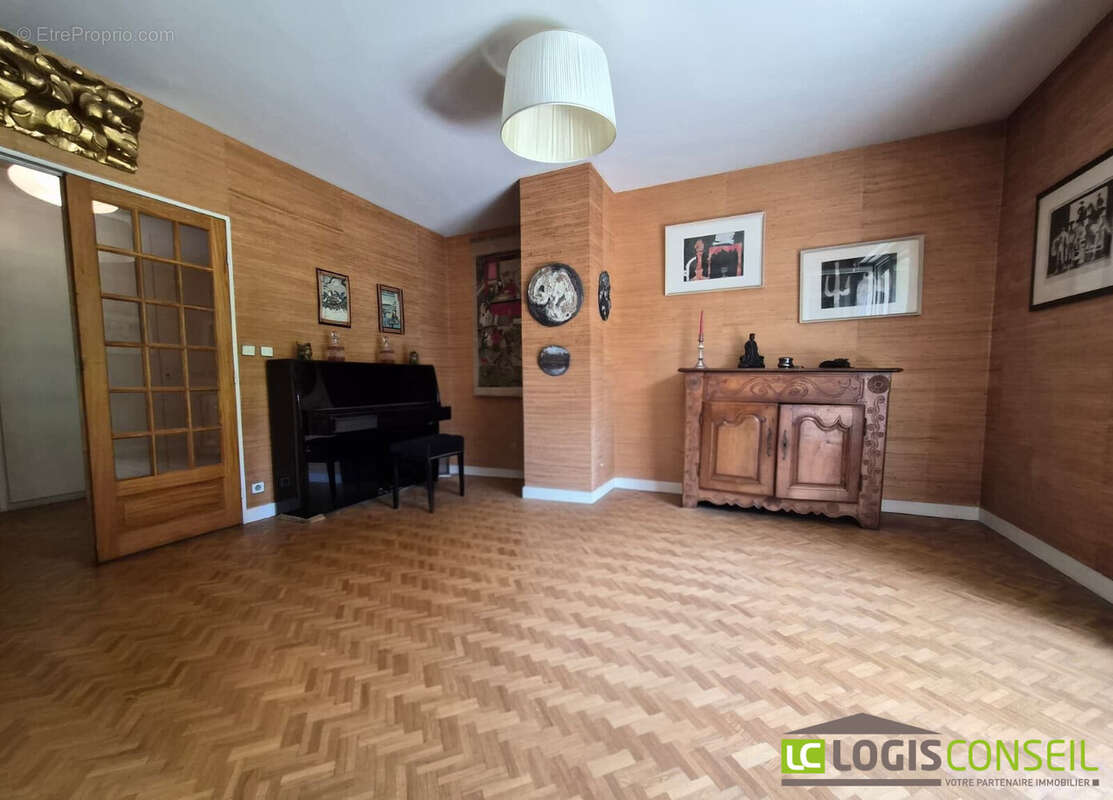Appartement 92 m² à Bourg-La-Reine  - photo 4