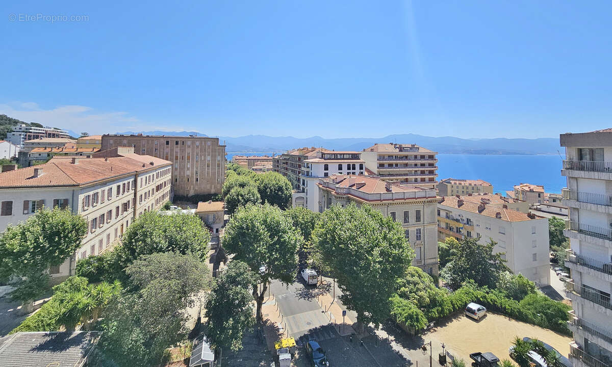 AJACCIO Casone - F5 141m2 Cours Général Leclerc - photo 3