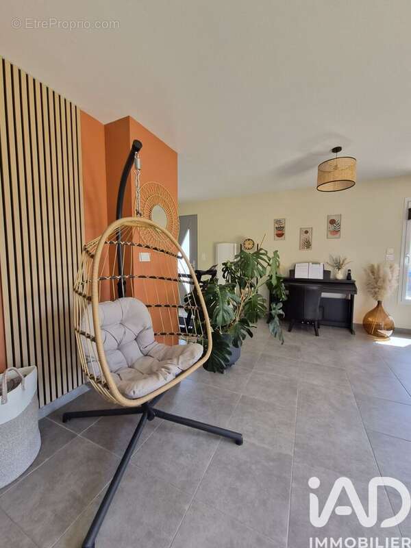 Maison 124 m² à Parigne  - photo 8