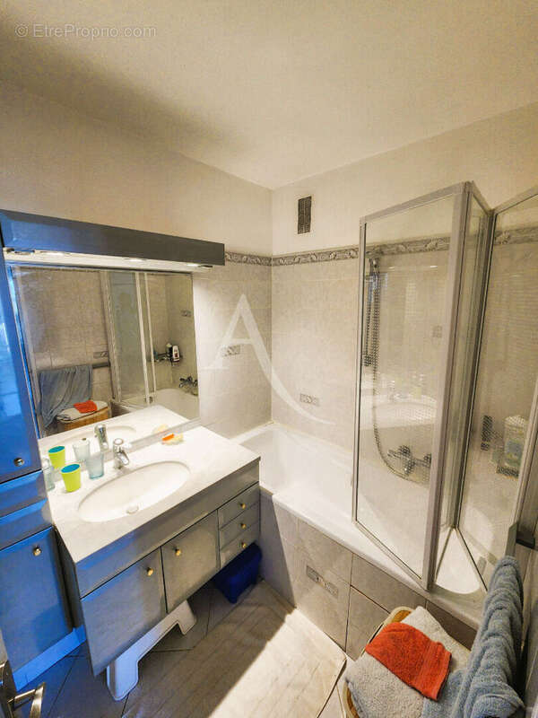 Appartement à FRESNES