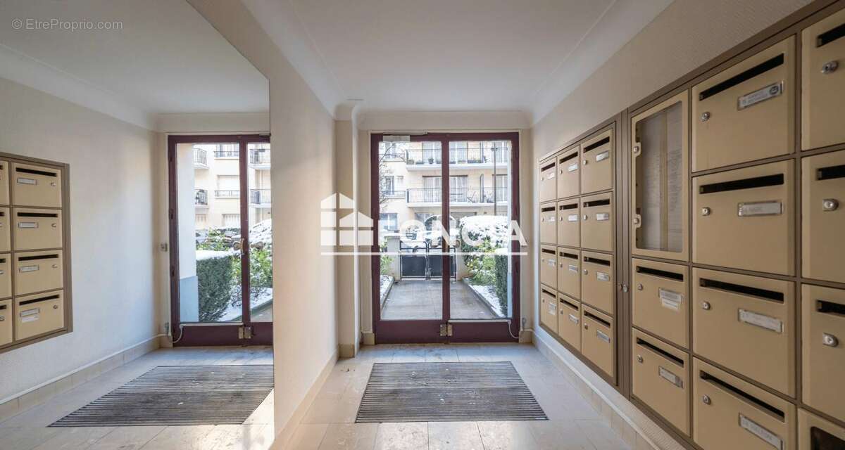 Appartement à CHARENTON-LE-PONT