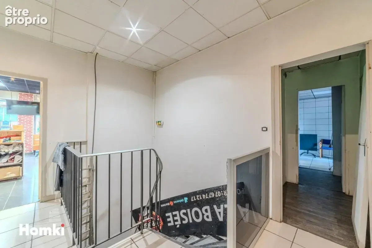 Local commercial T5 de 130m²  Bon rendement - photo 15