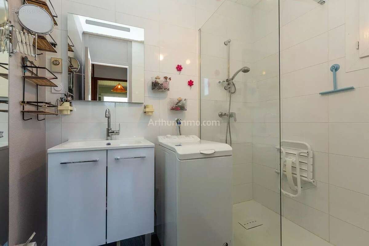 Maison à VEZERONCE-CURTIN