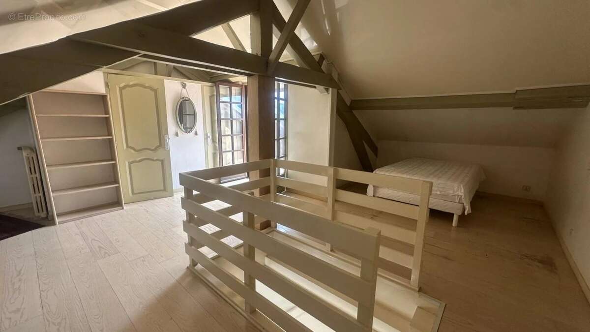Appartement à AIX-LES-BAINS