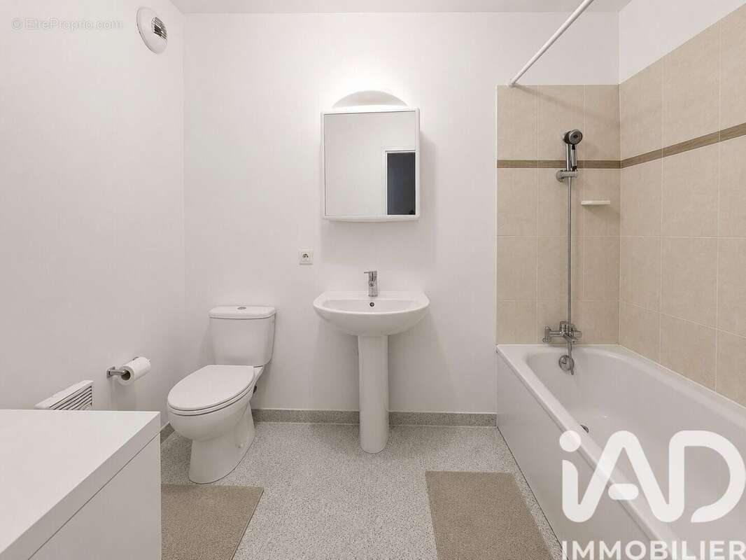 Photo 6 - Appartement à LA COURNEUVE