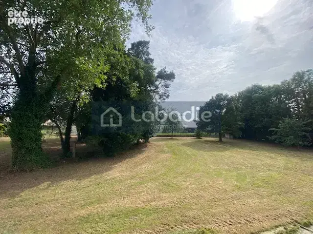 Proche toutes commodités, belle maison en pierres de 188m2, terrain de 3946m2 (possibilité plus). - photo 12