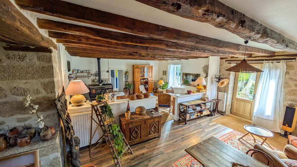 Maison à LAROQUEBROU