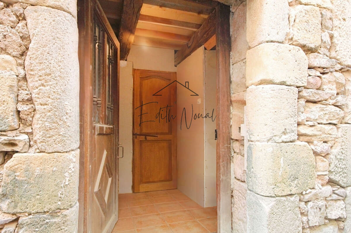 Maison à SAINT-FELIX-DE-SORGUES