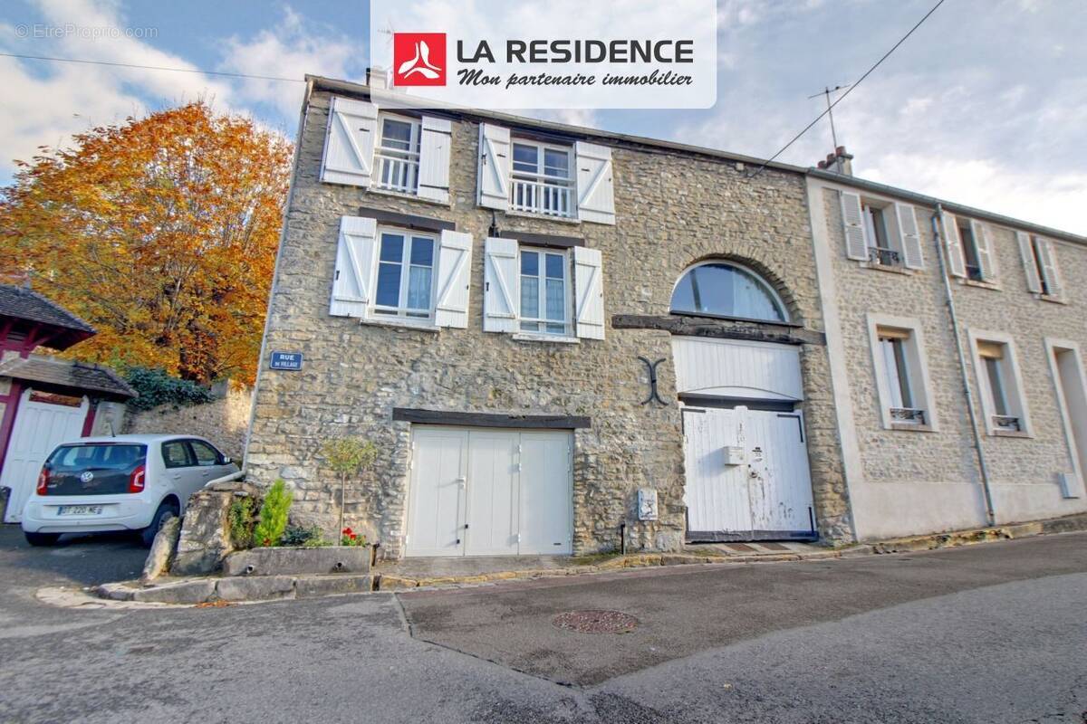 Maison à AUFFREVILLE-BRASSEUIL