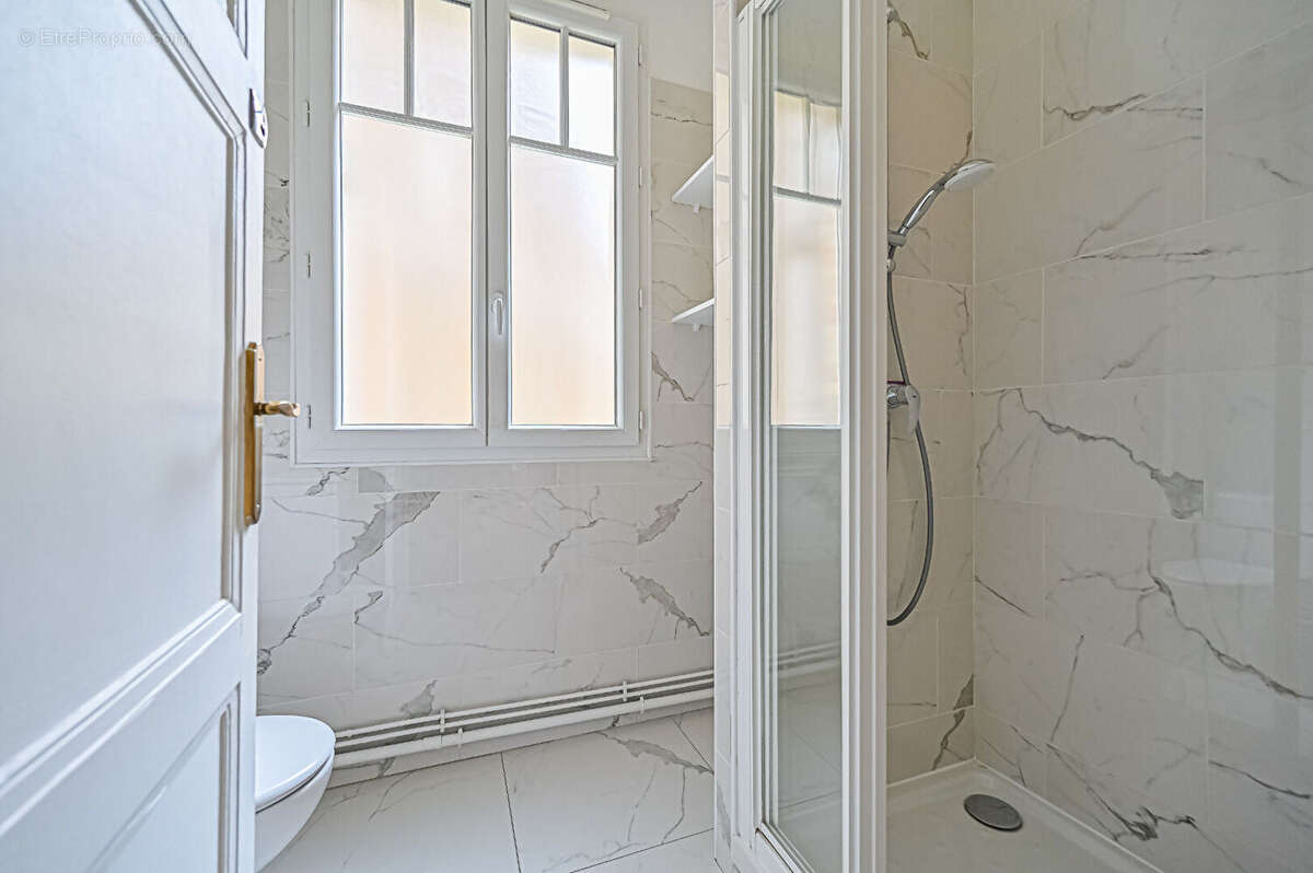 Appartement à PARIS-20E