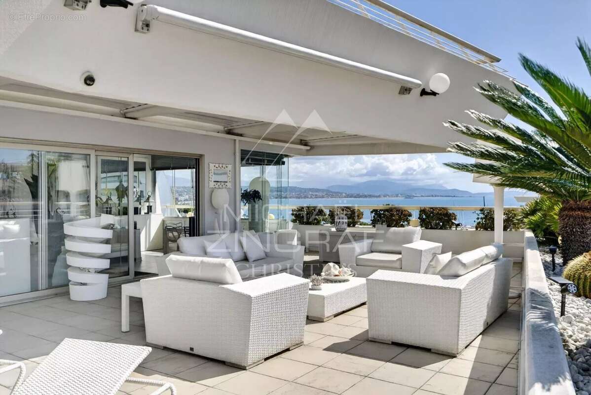 Appartement à VILLENEUVE-LOUBET