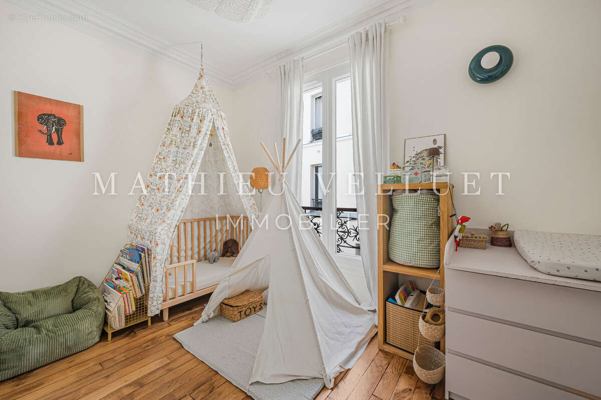 Appartement à PARIS-18E