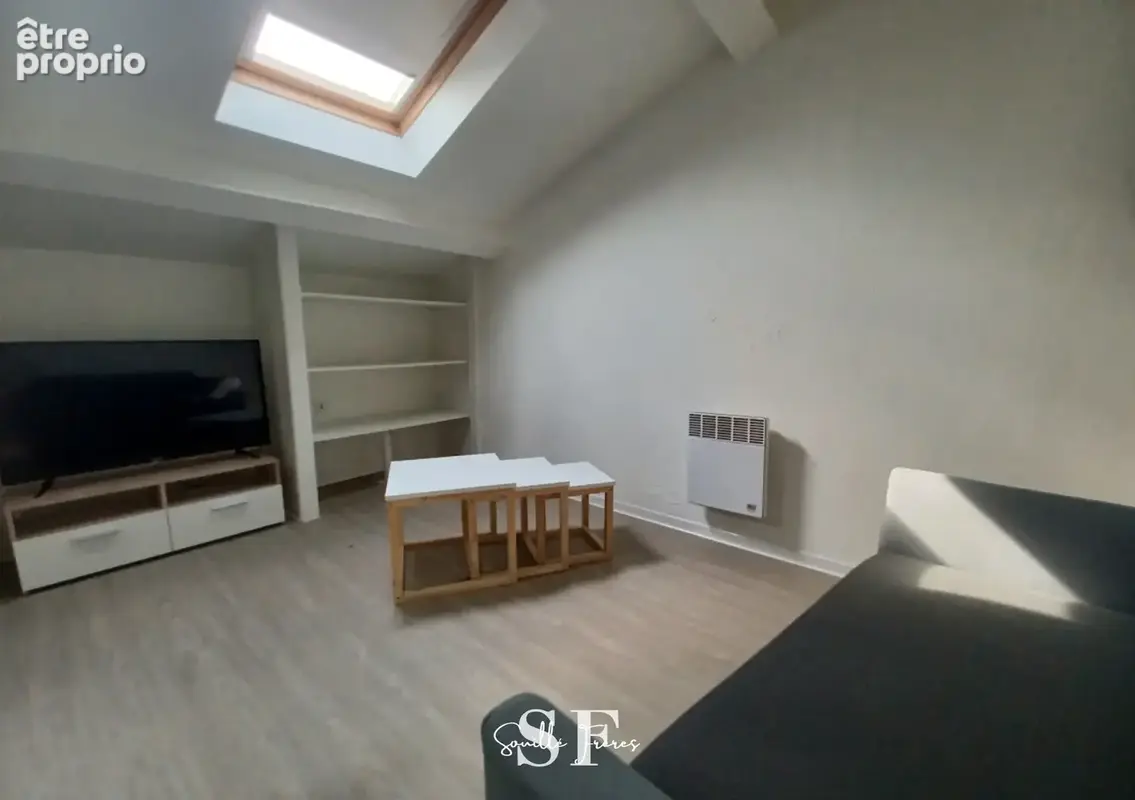 Agen centre - immeuble de 5 appartements loues et deux garages loues - photo 2