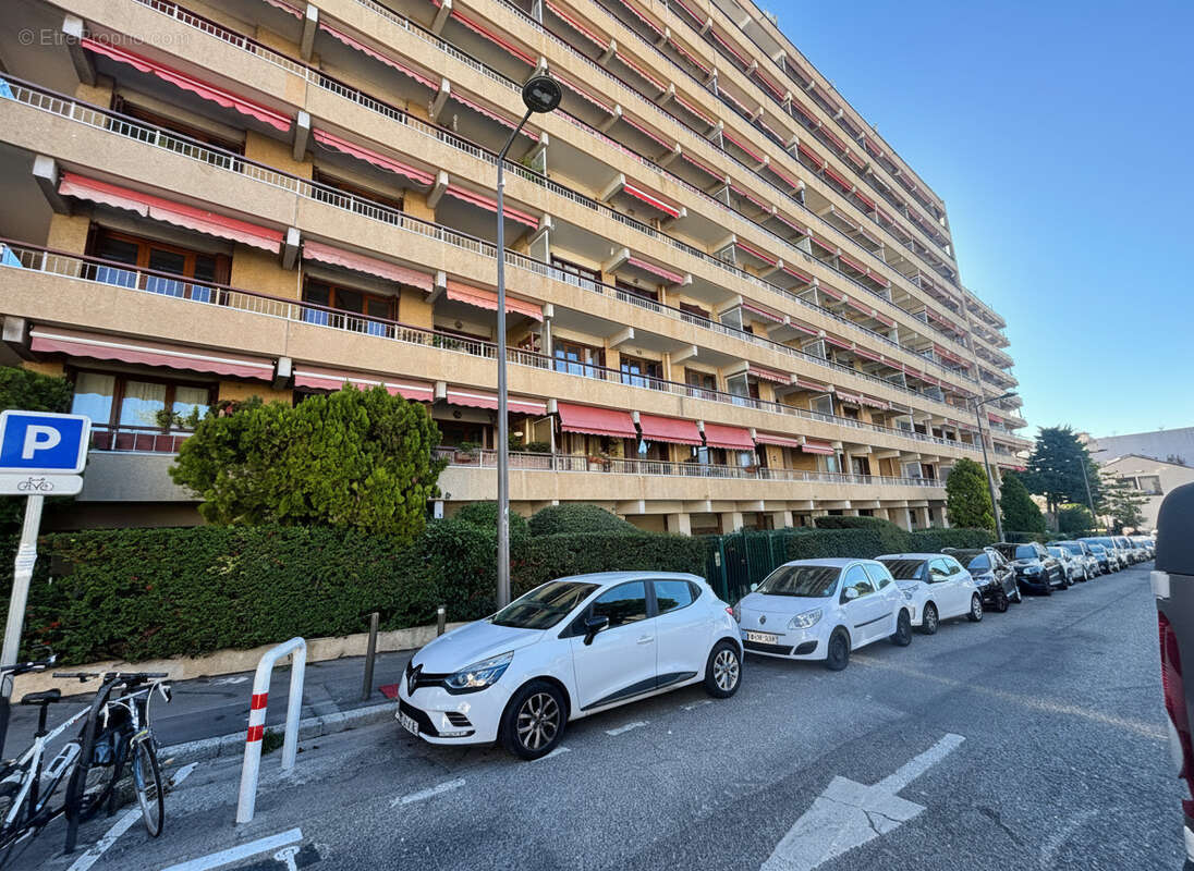 Appartement à MARSEILLE-5E