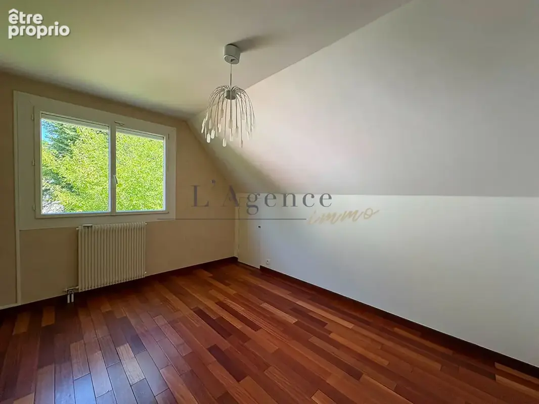 Maison Parc des Aigles  150m² - photo 10