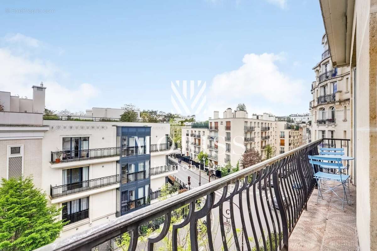 Appartement à NEUILLY-SUR-SEINE