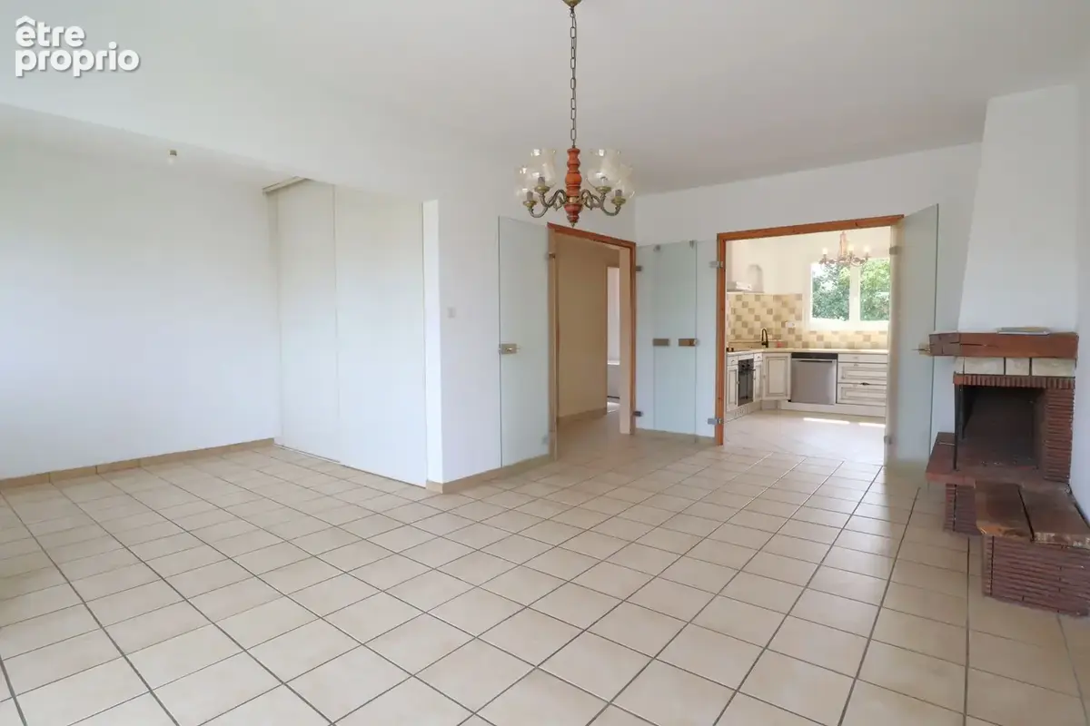 Proche CENTRE VILLE - GARE, maison offrant 160 m2 habitables - photo 7